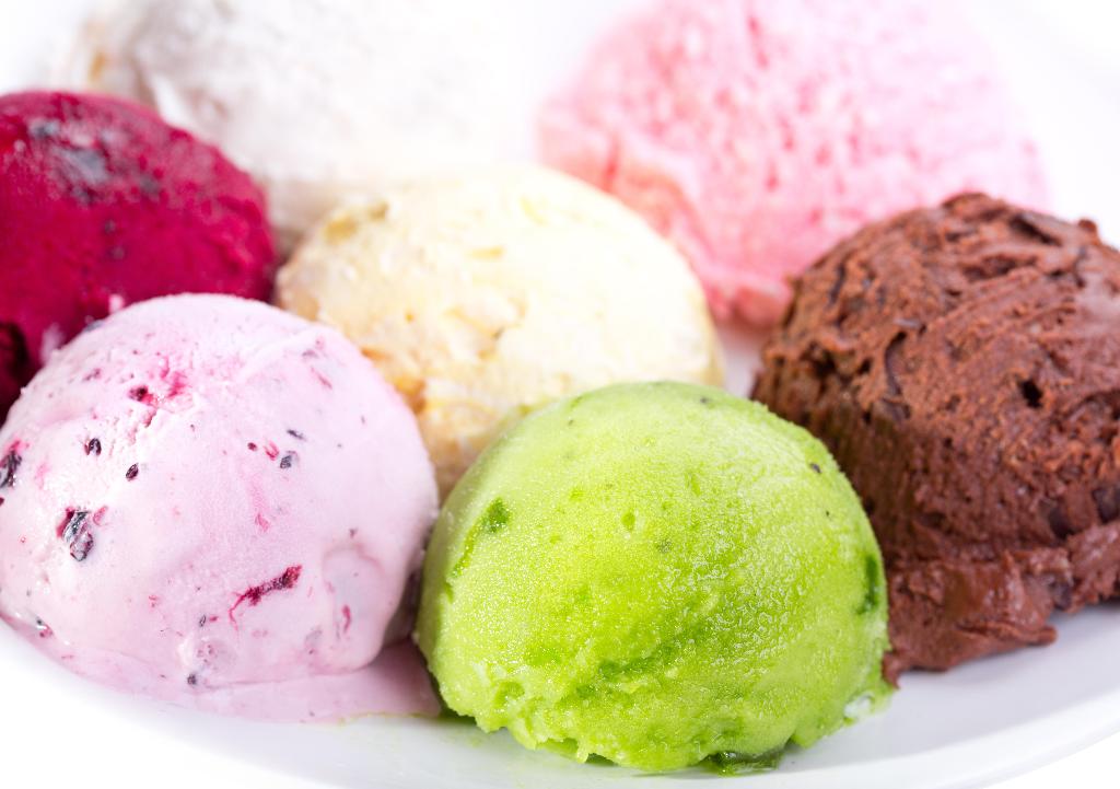 冷凍食品 アイスクリームを運搬 保存するならドライアイスが最適です 関西ドライアイス